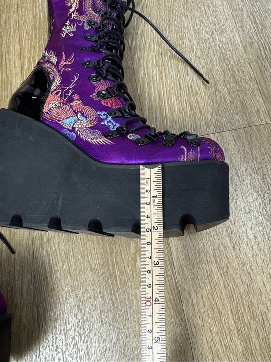 Dolls Kill Current Mood Purple Black Satin Platform Dragon Boots size 8 - Picture 14 of 15